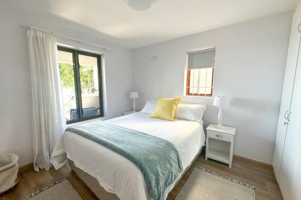 Kalk Bay Stylish 2 Bed Seaviews Garden Bbq Pool 4sjt *