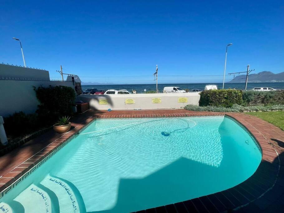Kalk Bay Stylish 2 Bed Seaviews Garden Bbq Pool 4sjt Apartment Cape Town