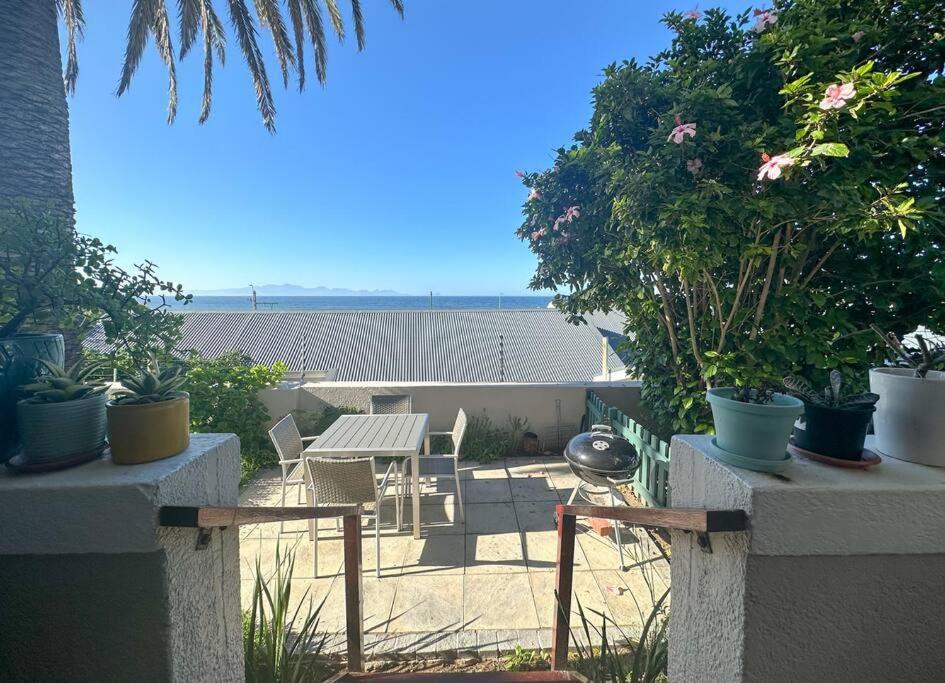 Apartment Kalk Bay Stylish 2 Bed Seaviews Garden Bbq Pool 4sjt *